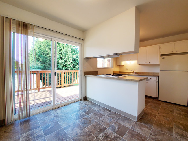 2bd/1ba Dining/Kitchen - Kristin Apartments