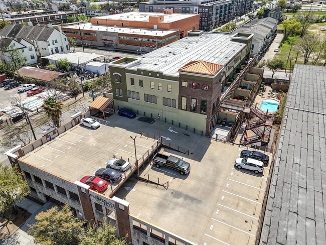 Building Photo - 2323 Polk St