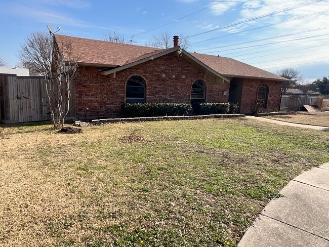 Building Photo - 6500 Kiowa Ct