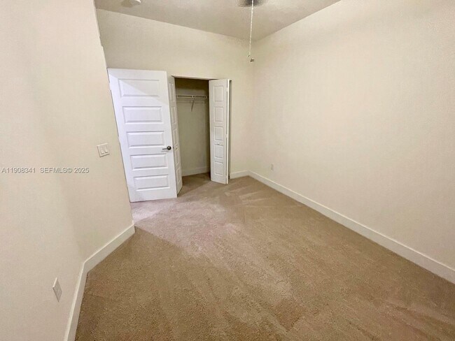 Building Photo - 8871 NW 103rd Pl