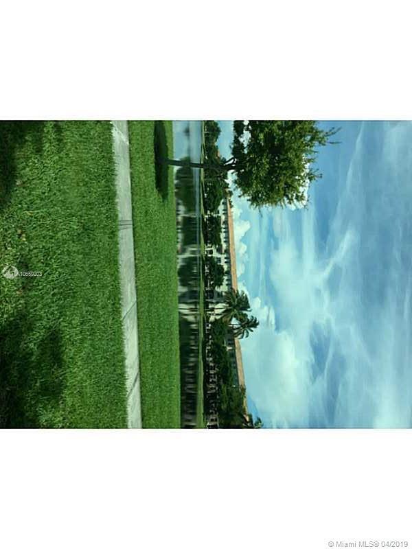 Building Photo - 705 SW 148th Ave