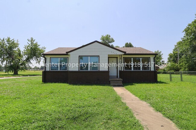 Building Photo - 9344 E 3rd Pl