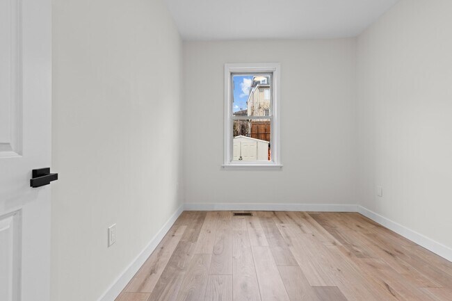 Building Photo - 3 Edison Pl