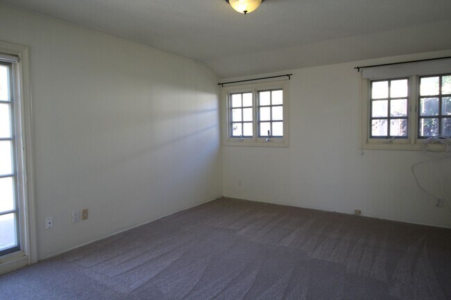 Building Photo - 3 bd 2 ba, House With Pool (San Carlos 92119)