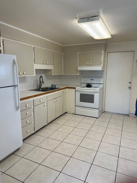 Building Photo - 2803 52nd Ave Dr W