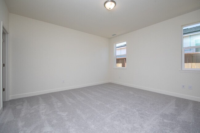 Building Photo - Newly constructed home in Golden Valley, 4...