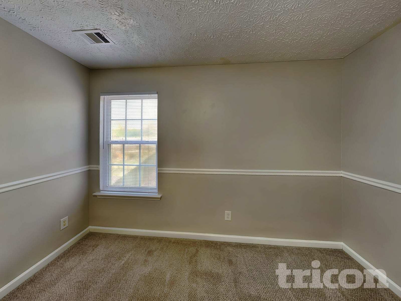 Building Photo - 220 Osmanthus Way