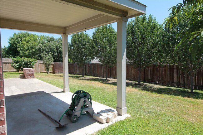 Building Photo - 629 Arrowood Pl