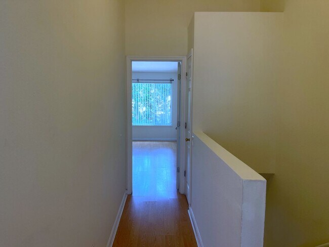 Building Photo - 12311 Kensington Lakes Dr