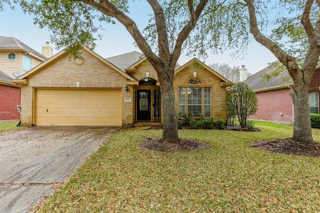 Primary Photo - 2326 Standing Oak Ln