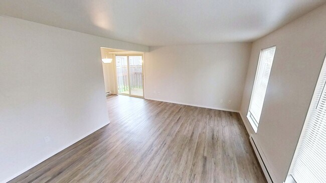 Building Photo - 2319 Wilson Ave