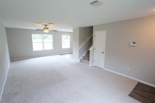 Building Photo - 23603 Legacy Oak St