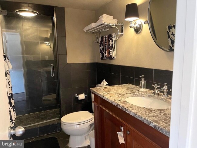 Building Photo - 28 Main St