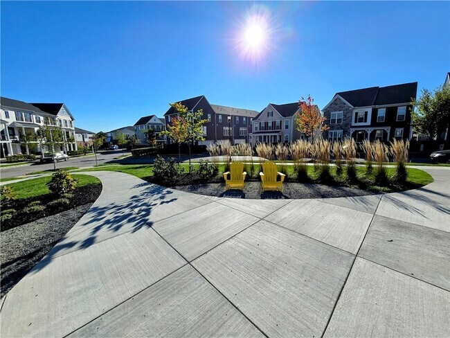 Building Photo - 903 Vaughn Ln