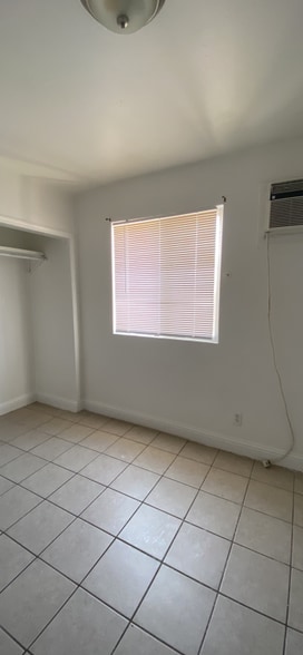 Building Photo - 329 N Glenn Ave