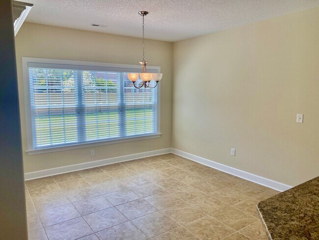 Building Photo - Great Location Single Family Home