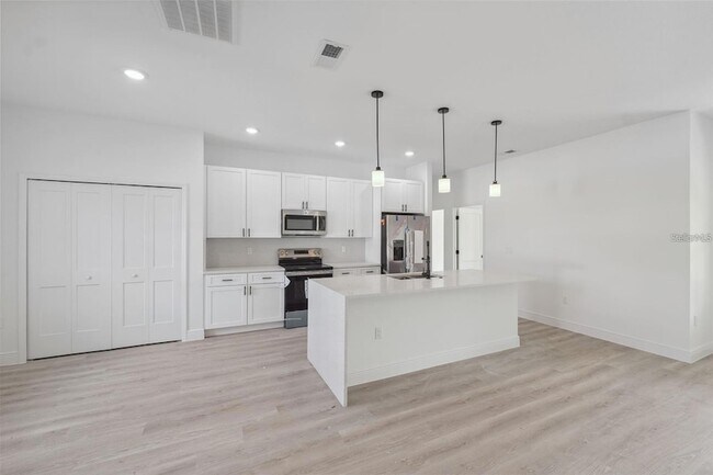 Building Photo - 6175 SW 144th Street Rd