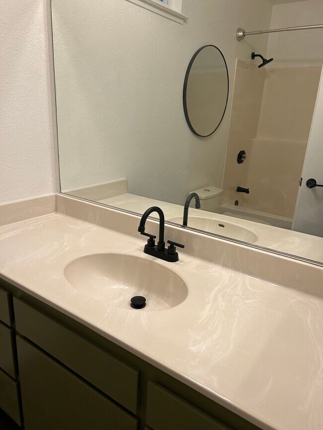 Building Photo - 4038 Grover Ct