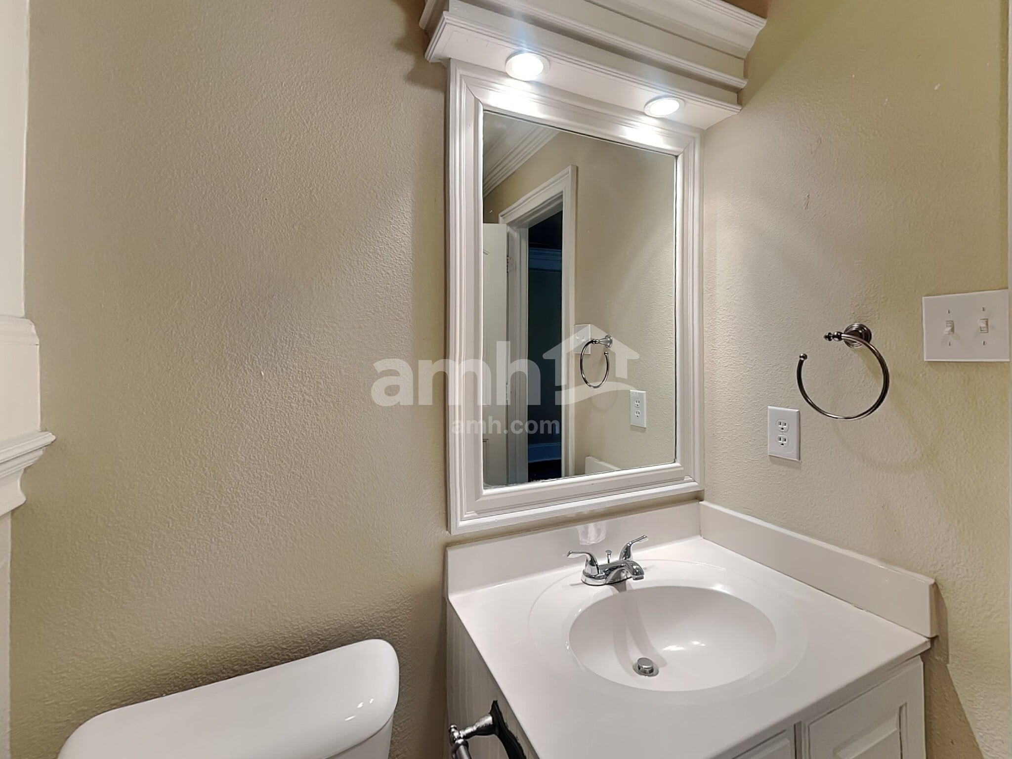 Building Photo - 12925 Old Glory Dr