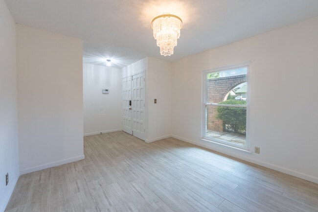 Building Photo - 6822 Rivulet