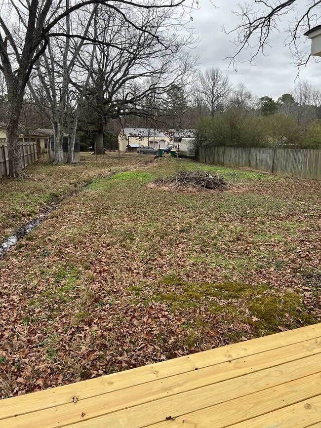 Building Photo - 2Bed/2Bath House For Rent - Call today bef...