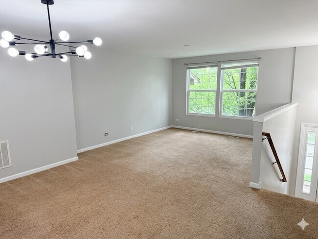 Building Photo - 1513 Bristol Ln