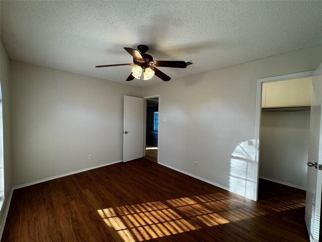 Building Photo - 1006 Warrington Dr