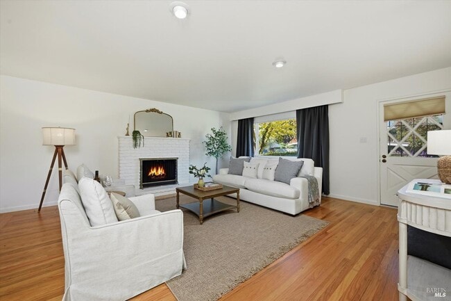 Building Photo - 2410 Mendota Way