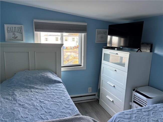 Building Photo - 271 Great Island Rd