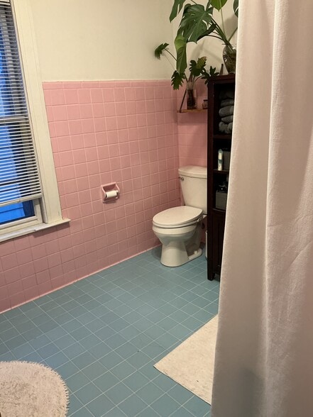 Building Photo - 2582 N Cramer St