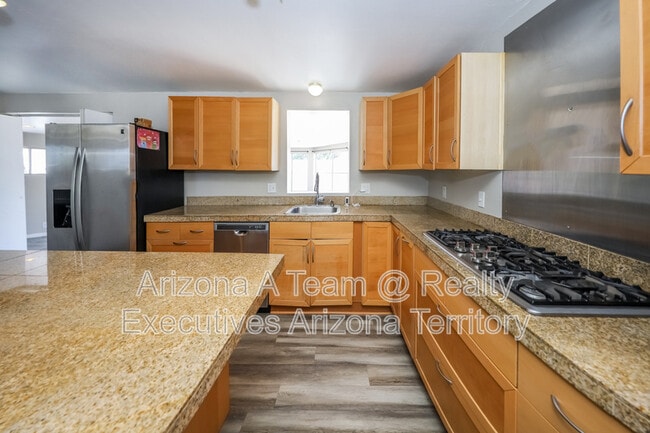 Building Photo - 3221 S Grady Ave