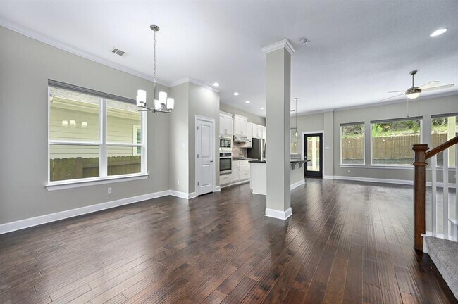 Building Photo - 286 Dayridge Dr