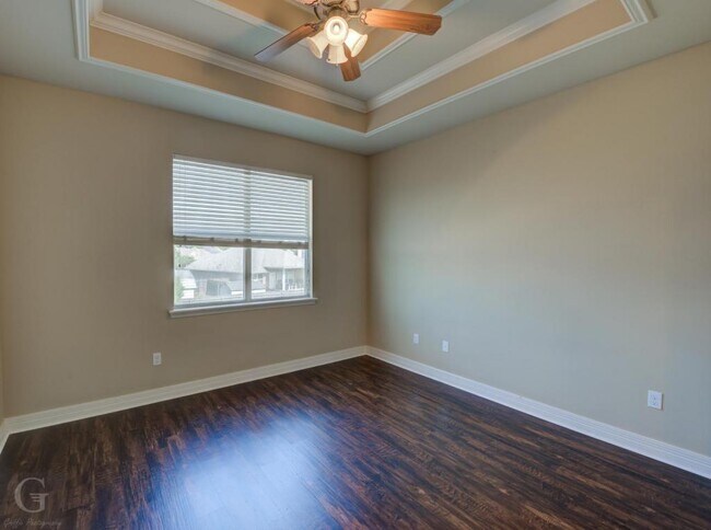 Building Photo - 506 Linnhurst Dr