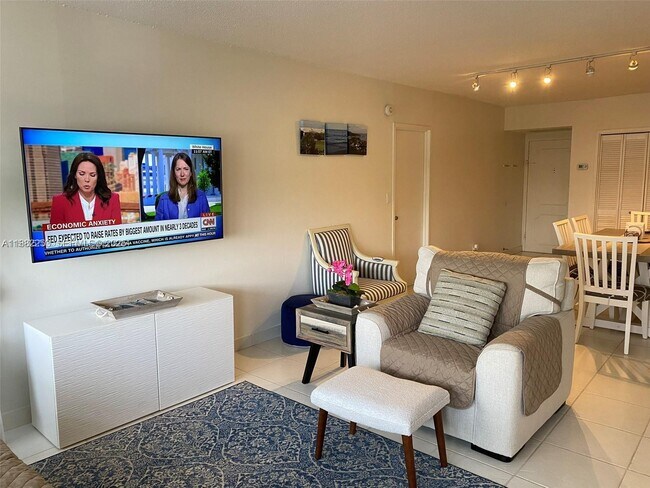 Building Photo - 3725 S Ocean Dr