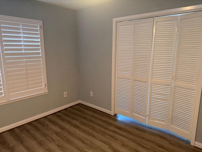 Building Photo - 10555 Turtlewood Ct