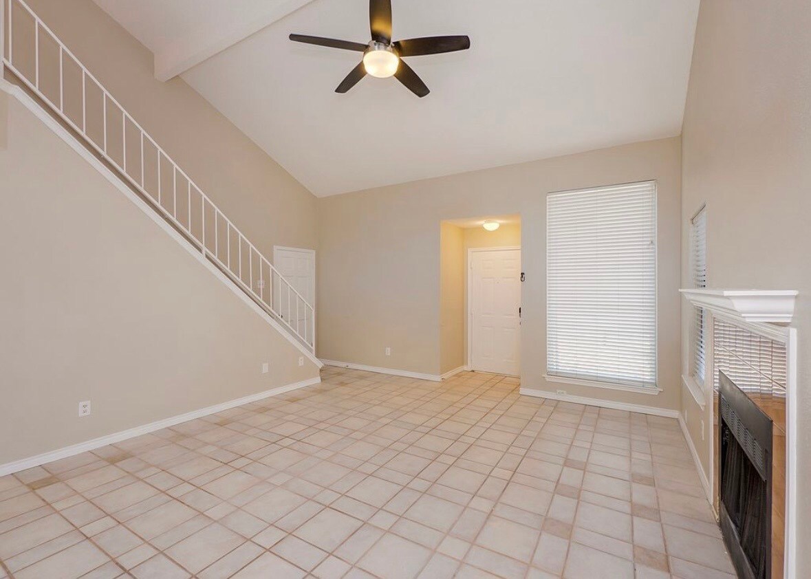 Building Photo - 12917 Meehan Dr