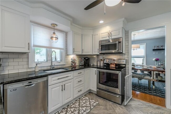 Kitchen - 56 Guilford Dr