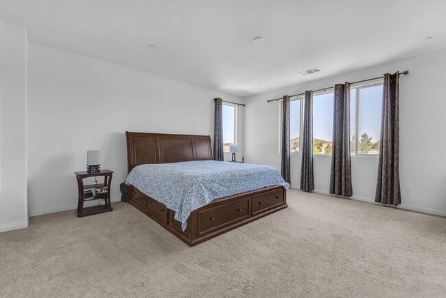 Building Photo - Spacious 5-Bedroom Home in Spencer’s Crossing – Murrieta - 6 Month - 1 Year or Lease To Own!