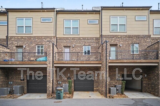 Building Photo - 2712 Grand Union Way