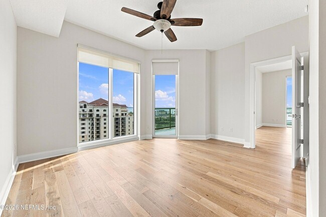 Building Photo - 1431 Riverplace Blvd