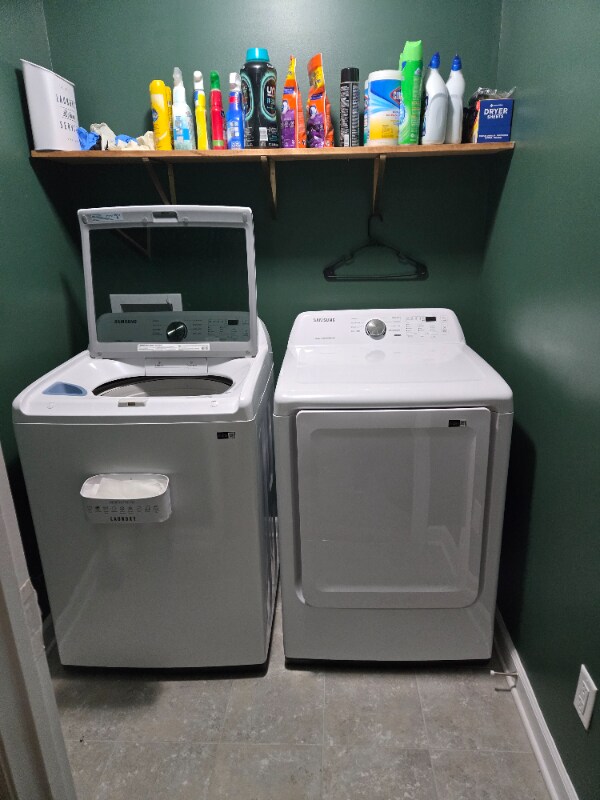 Building Photo - 370 Holly Grove Dr