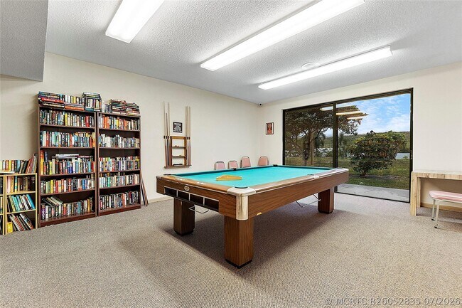 Building Photo - 4550 NW 18th Ave