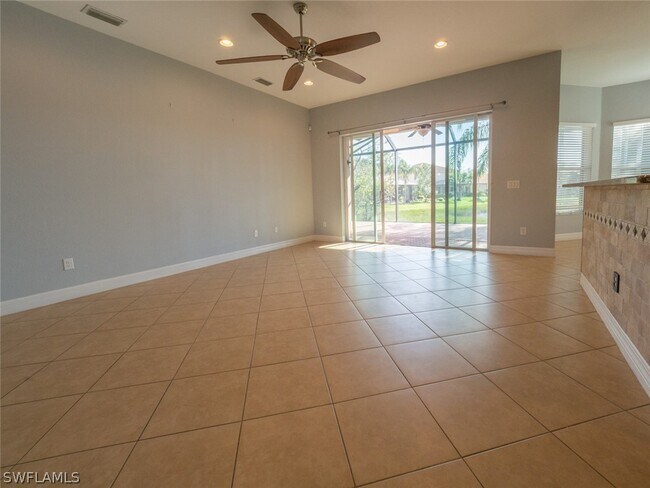 Building Photo - 10091 Mimosa Silk Dr