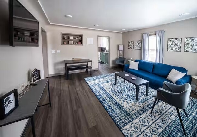 Building Photo - 2208 S Covell Ave