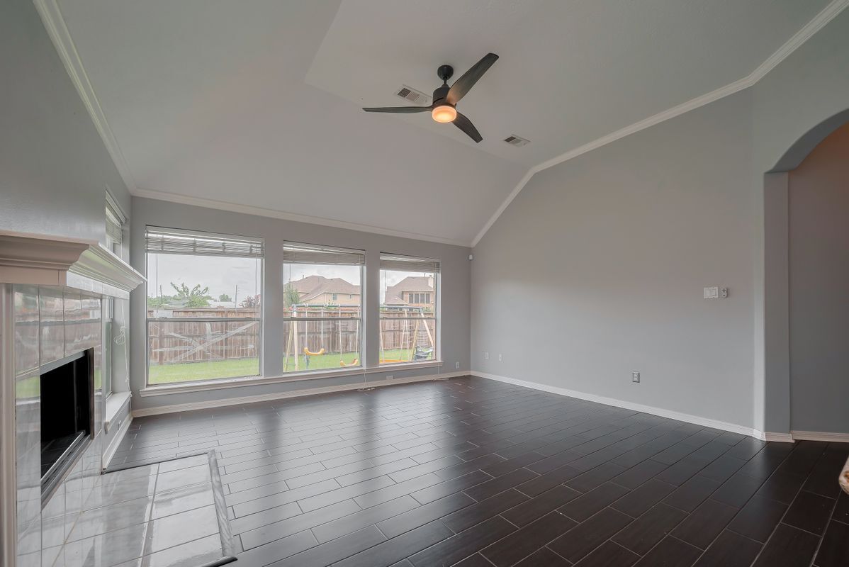 Building Photo - 311 N Esplanade Ln