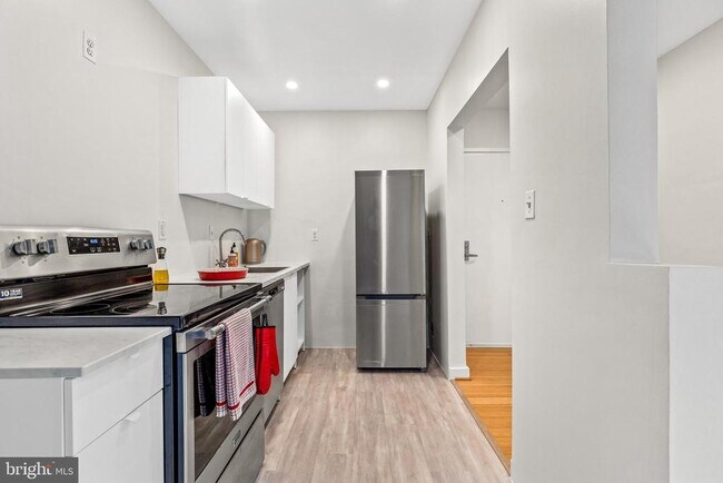 Building Photo - 2639 15th St NW