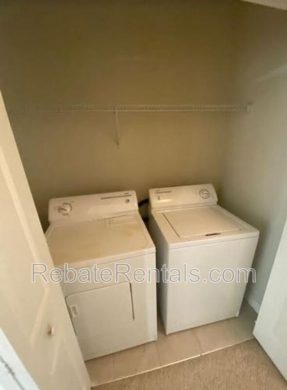 Building Photo - 7175 Deerfoot Cir