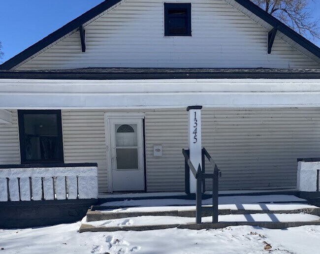 Primary Photo - 1345 S Water St