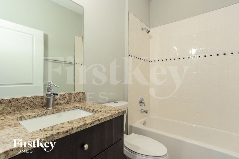 Building Photo - 642 Gull Dr