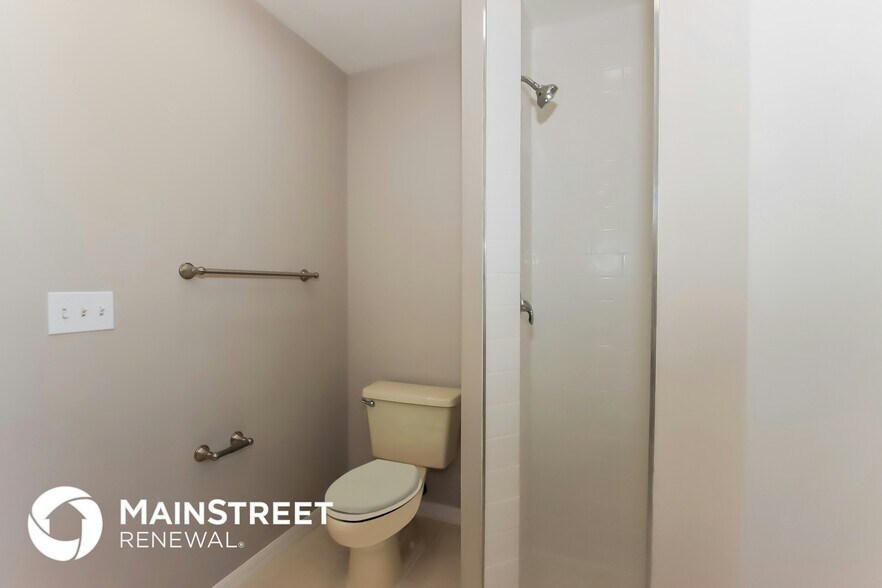 Building Photo - 3780 6th Ln